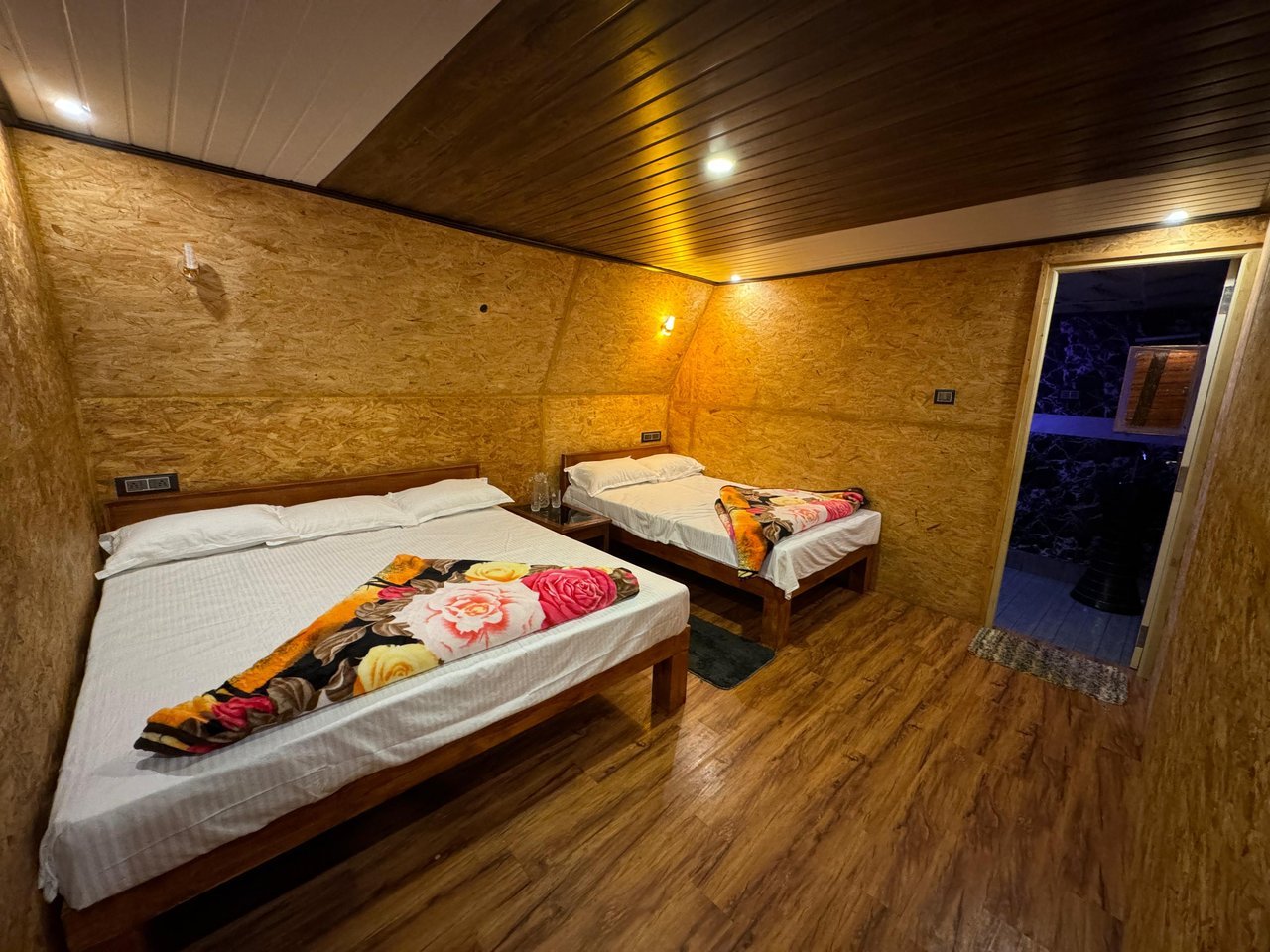 Room with two beds at Misty Meadows